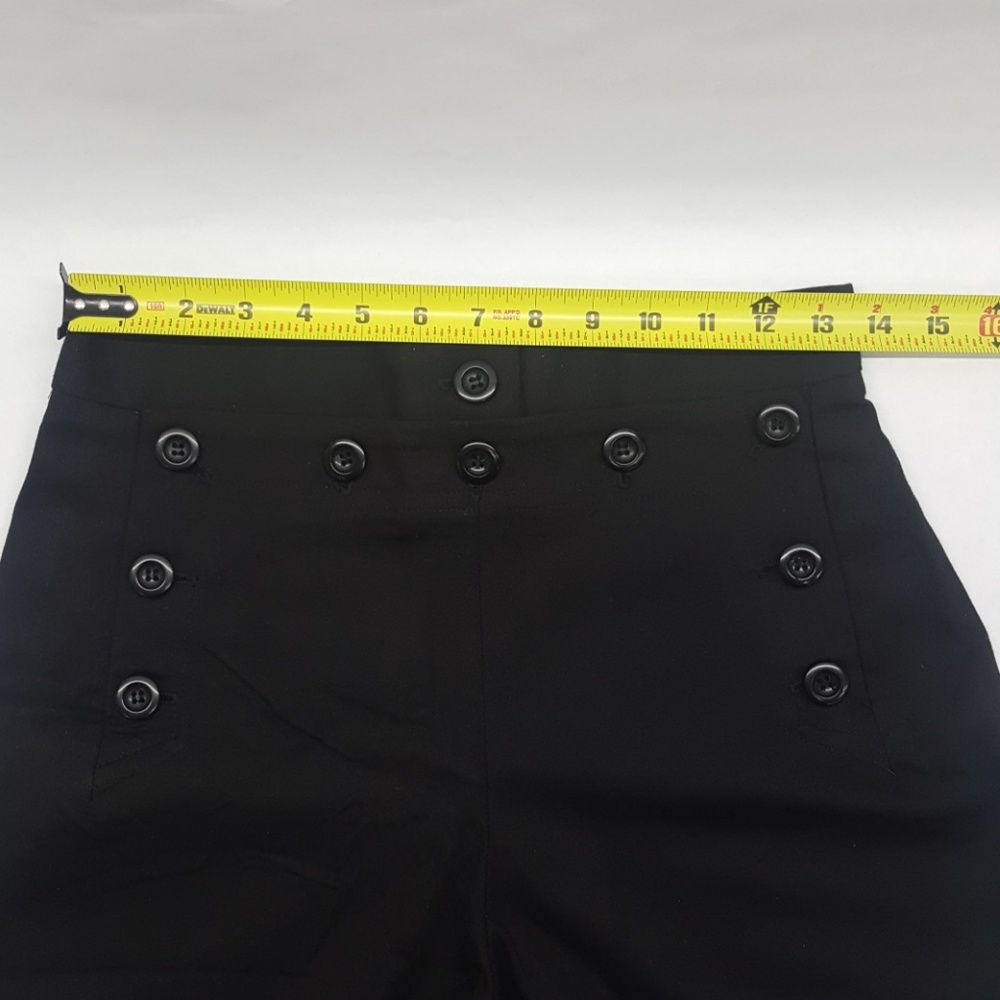Cache High Waisted Nautical Style Shorts. - Picture 3 of 8